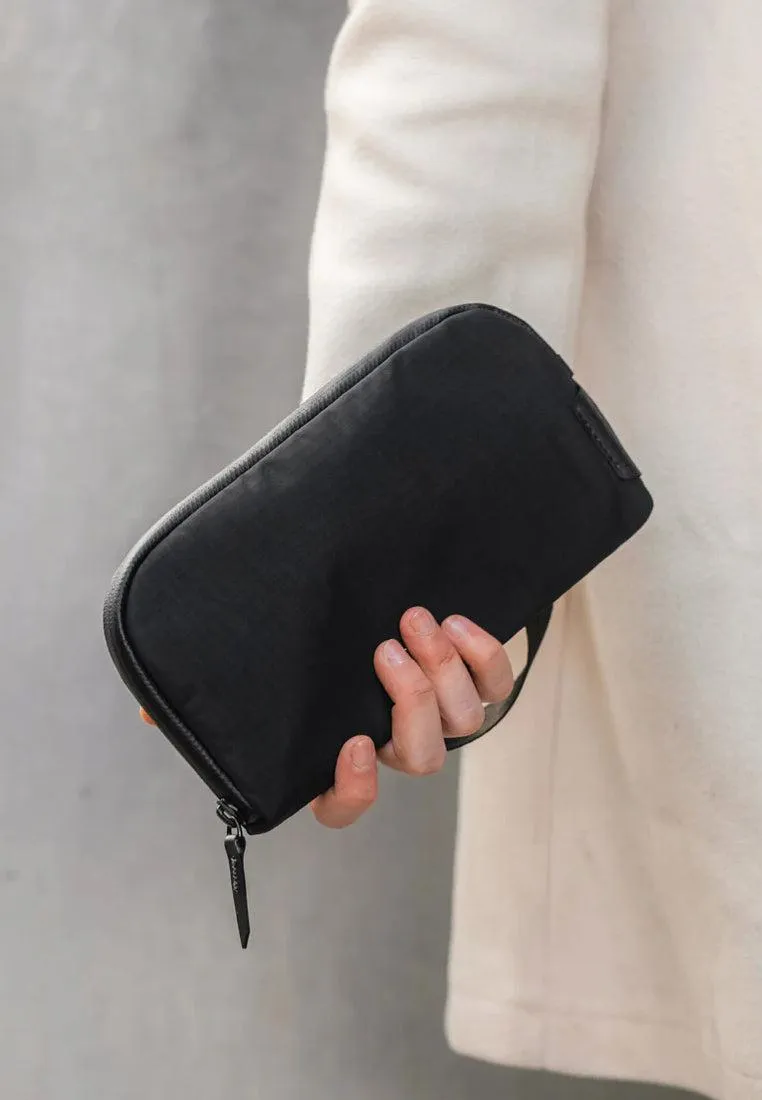 Alpaka Flight Pouch