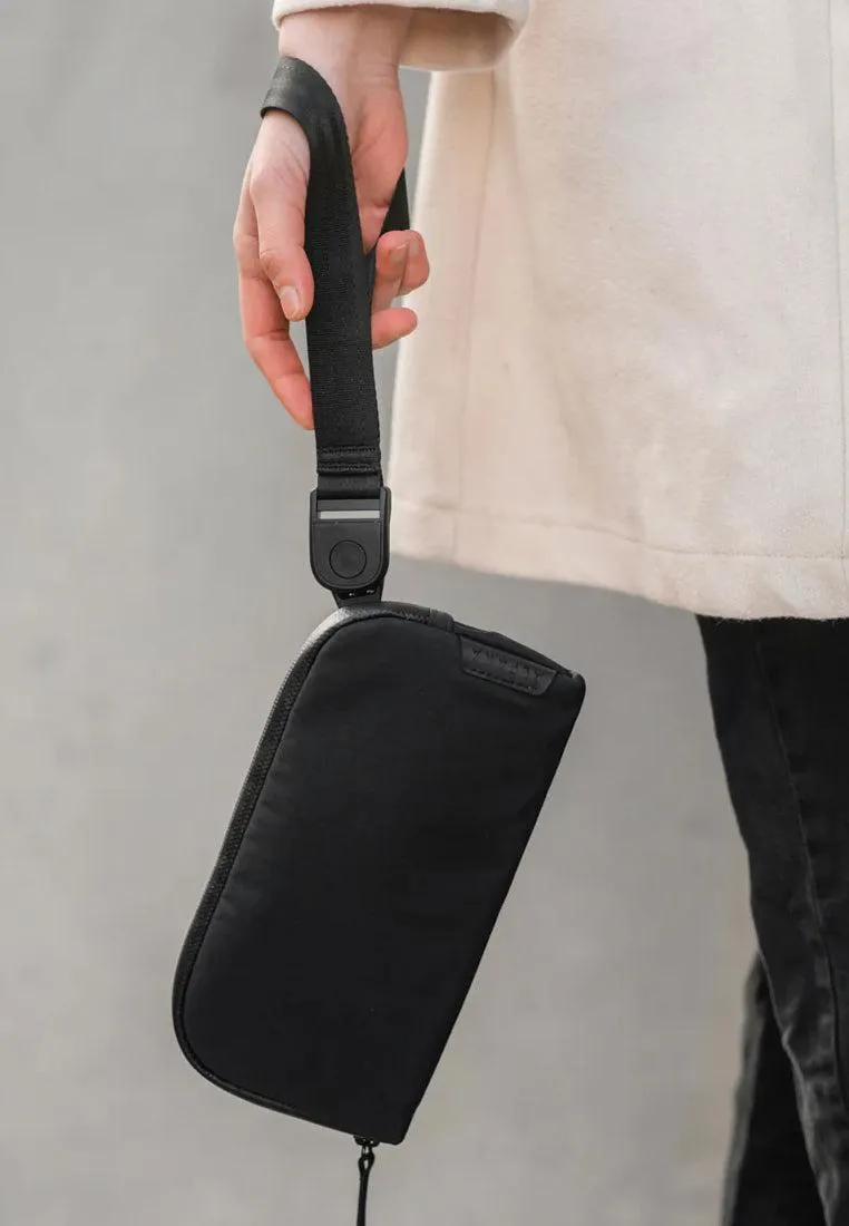 Alpaka Flight Pouch