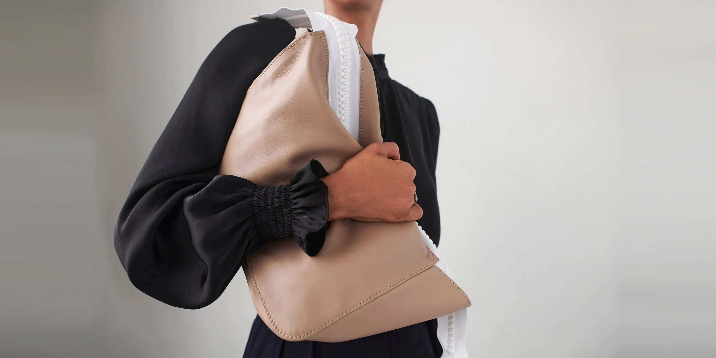 Bag Supreme - Khaki White