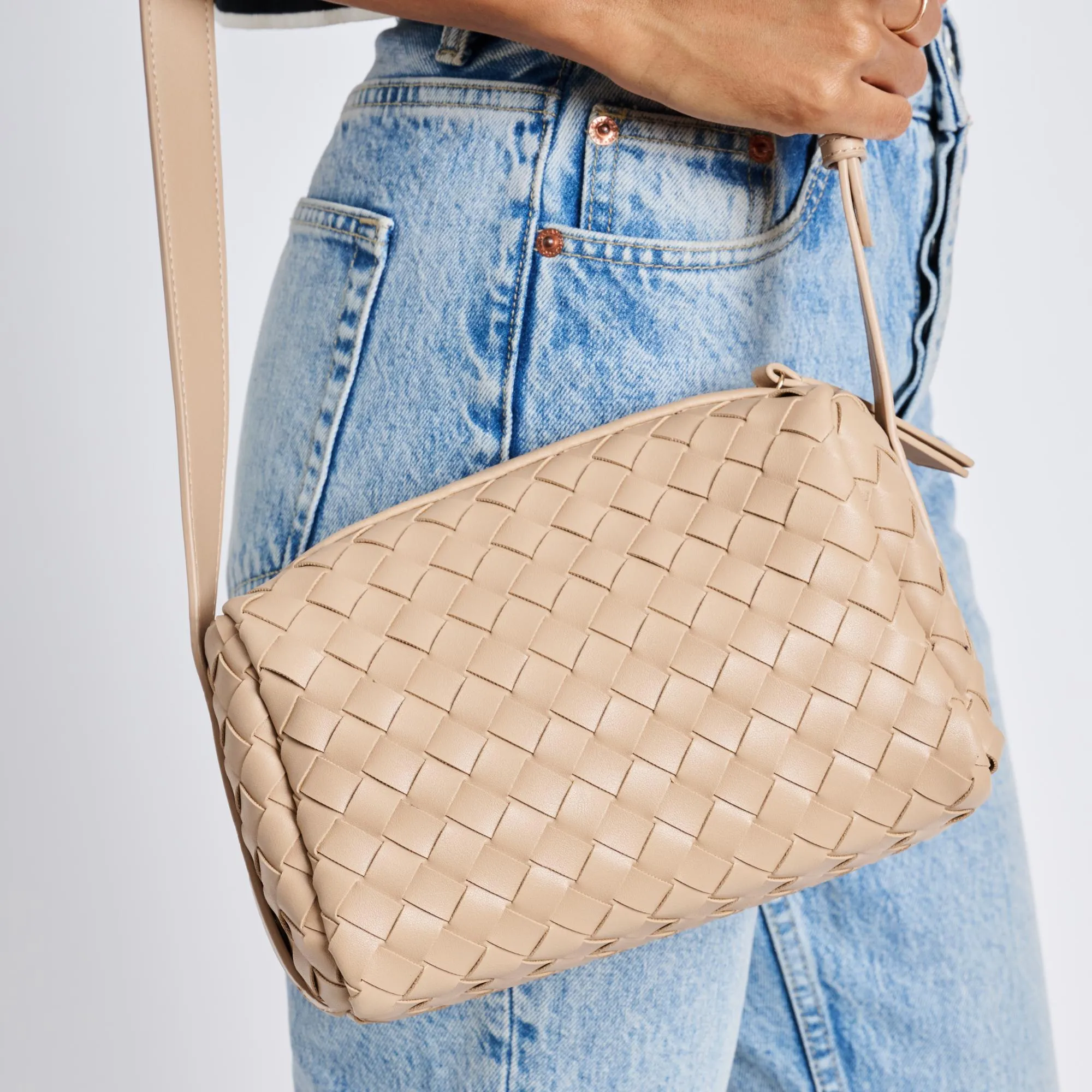 Charlotte Crossbody