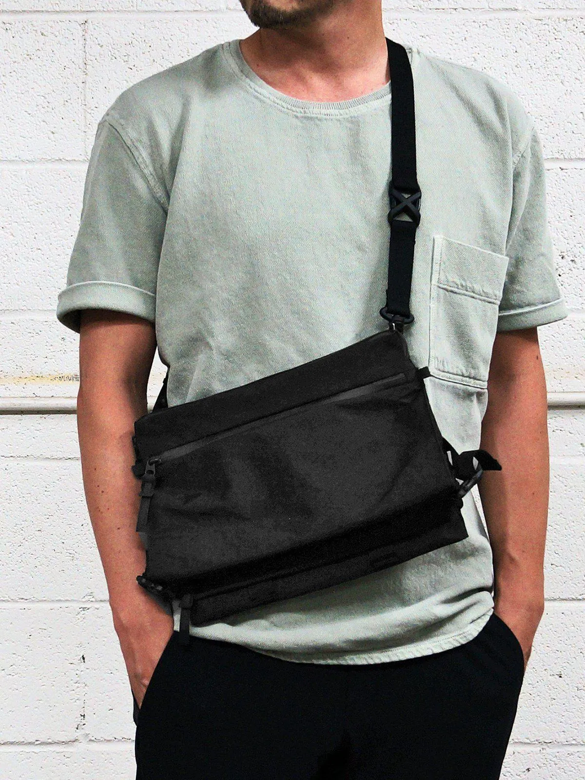Code Of Bell ANNEX Liner Sacoche Sling Bag Pitch Black