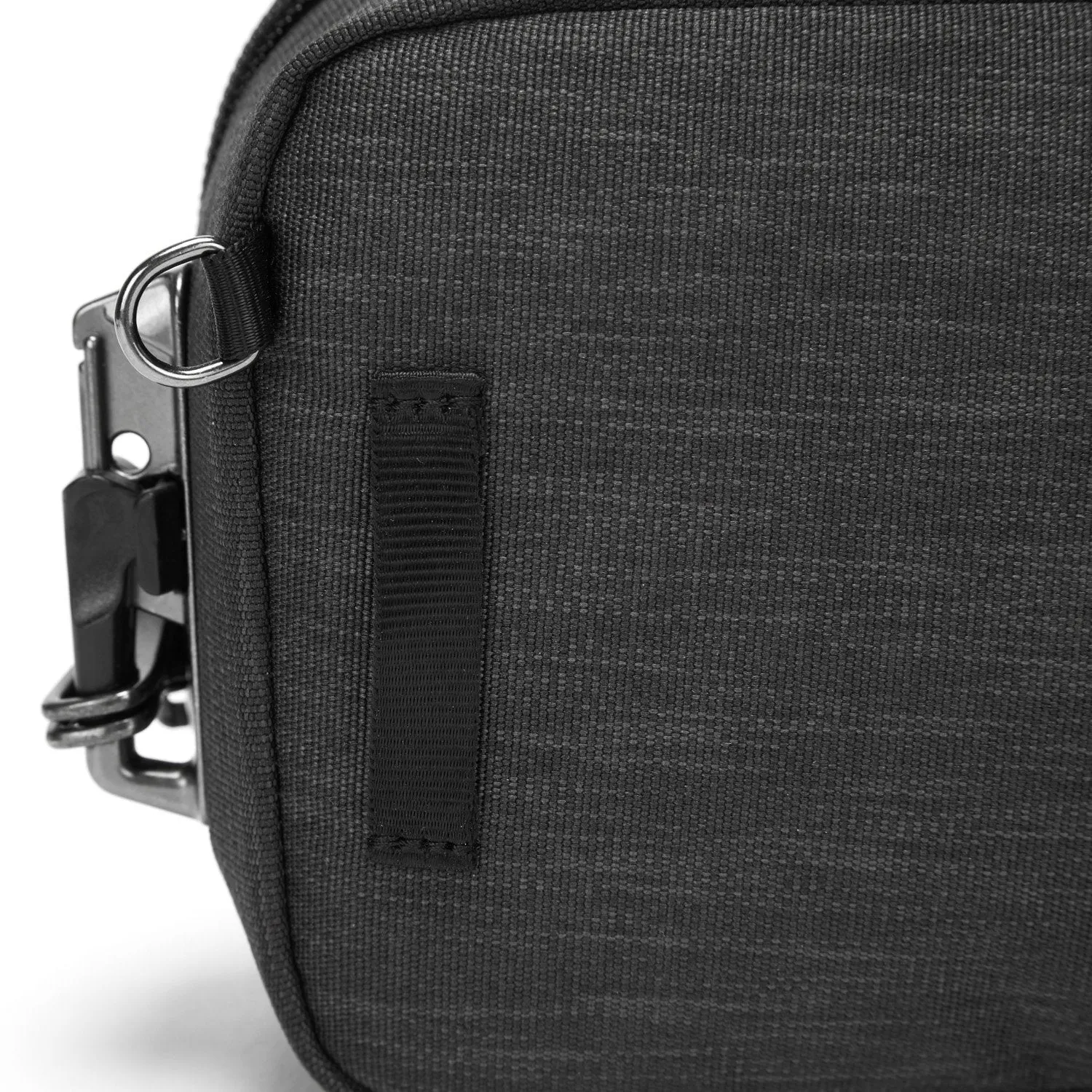 Pacsafe® RFIDsafe® RFID blocking travel case